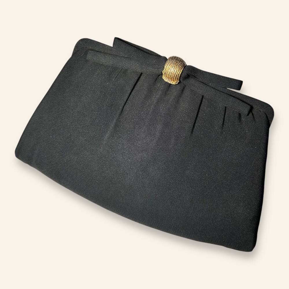 Vintage black clam shell convertible clutch w/ silk lining